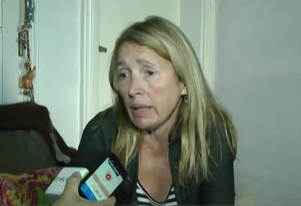 Un joven de 20 años espera hace  diez meses un audífono de Osecac