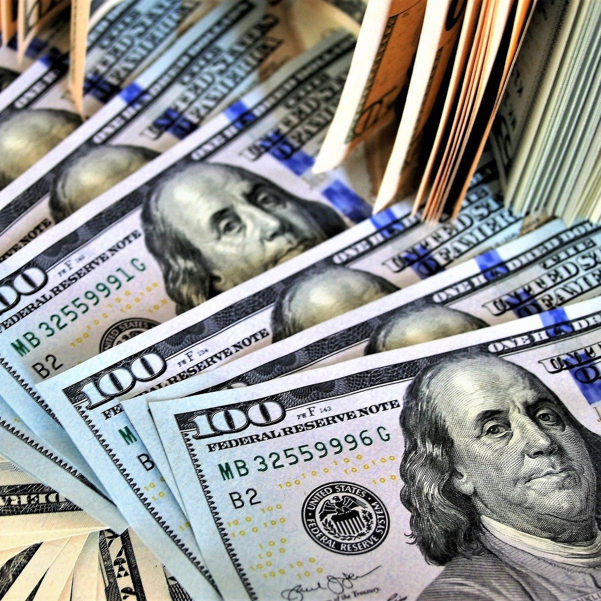Cierre de los mercados del 23 de febrero