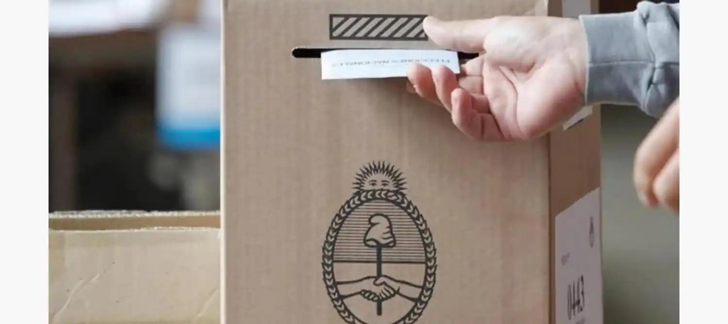 La Ciudad de Buenos Aires cuenta con un sistema mixto de votación. (Foto: AP).
