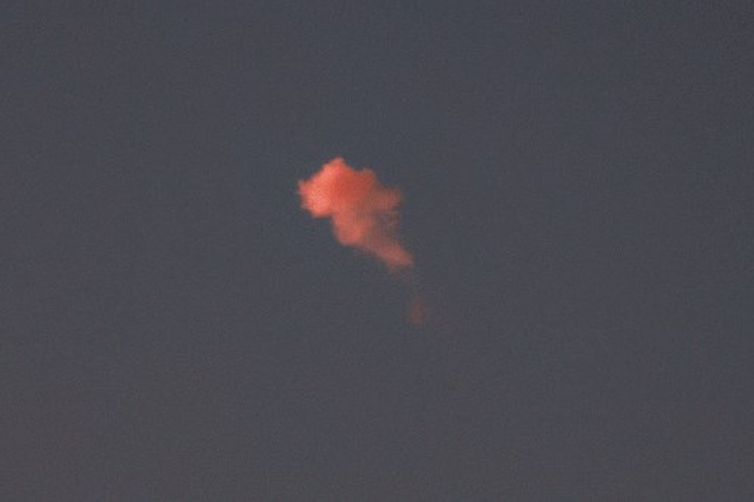 ALARMAS ANTIAÉREAS EN TODO ISRAEL, tras lanzamiento de más de 200 misiles desde Irán (Video)