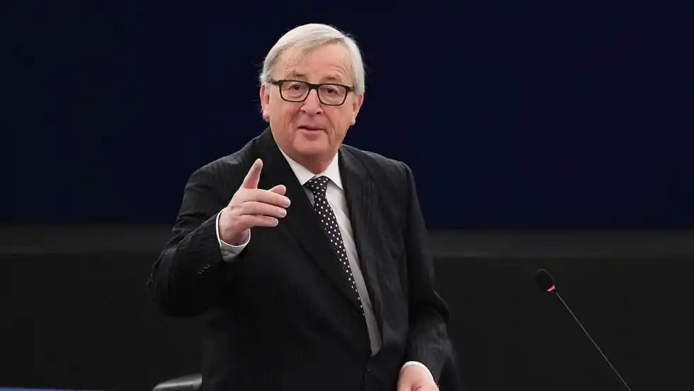 Bruselas responde a Italia: “Las amenazas no funcionan en Europa”