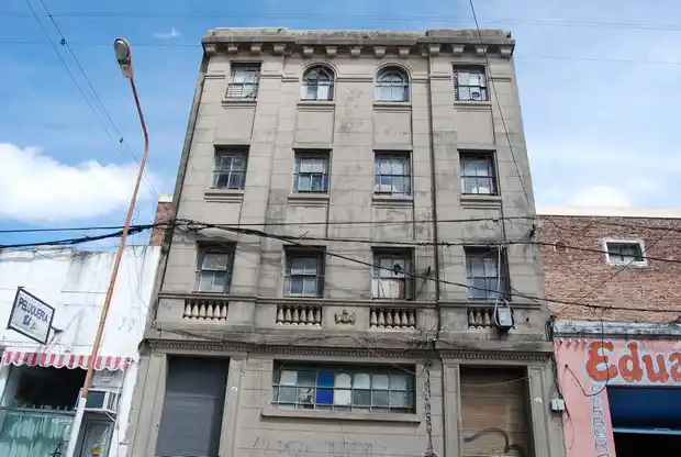 Comenzarán a restaurar integralmente los camarines del Teatro Gualeguaychú