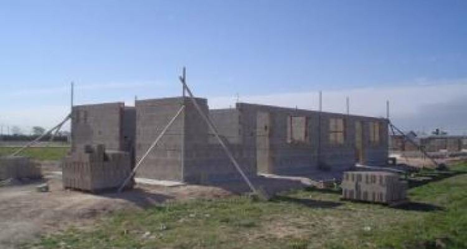 Comenzó la construcción de las 309 viviendas
