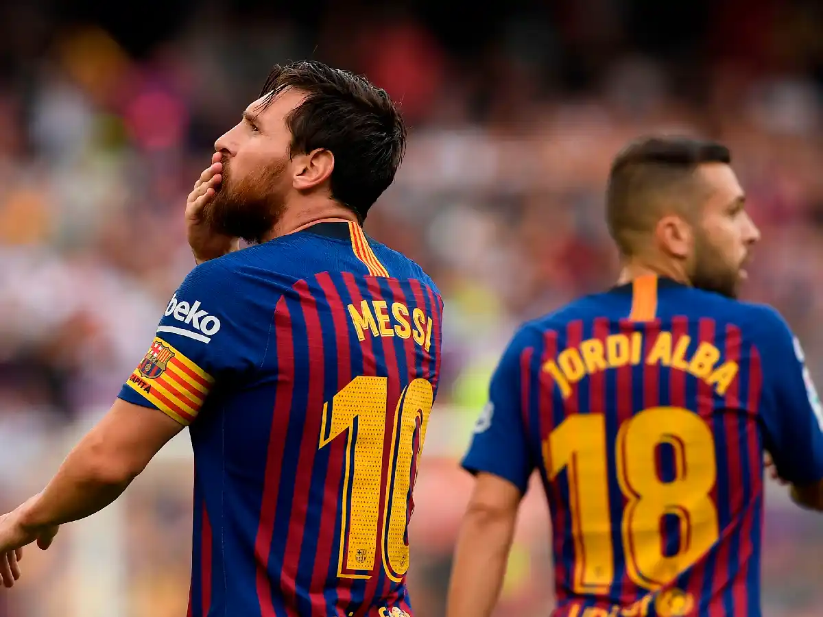 Messi hizo dos en otra paliza del Barsa