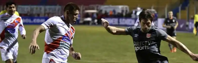 Estudiantes ganó por 1-0 a Nacional Potosí