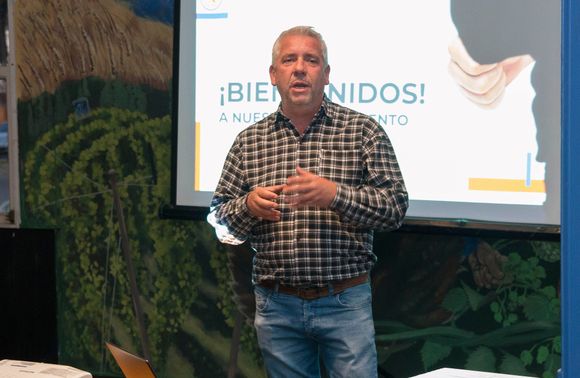 En Trenque Lauquen, un concejal de LLA ahora defiende lo que antes criticaba: ocupa dos cargos al mismo tiempo