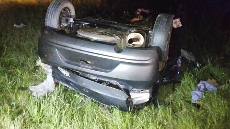 Un muerto y cinco heridos graves, entre ellos un niño, en un choque en la Ruta 12