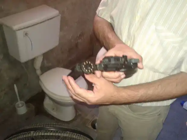 Un joven se atrincheró armado y supuestamente drogado en su domicilio