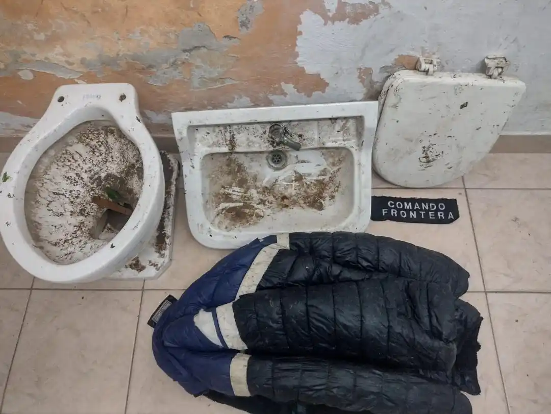 Frontera: detuvieron a un hombre por robar un inodoro y una pileta de baño