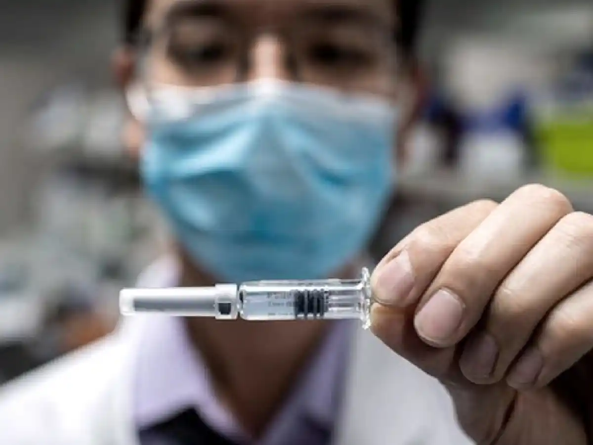 Rusia produjo las primeras 15.500 dosis de Sputnik V, su vacuna contra el coronavirus