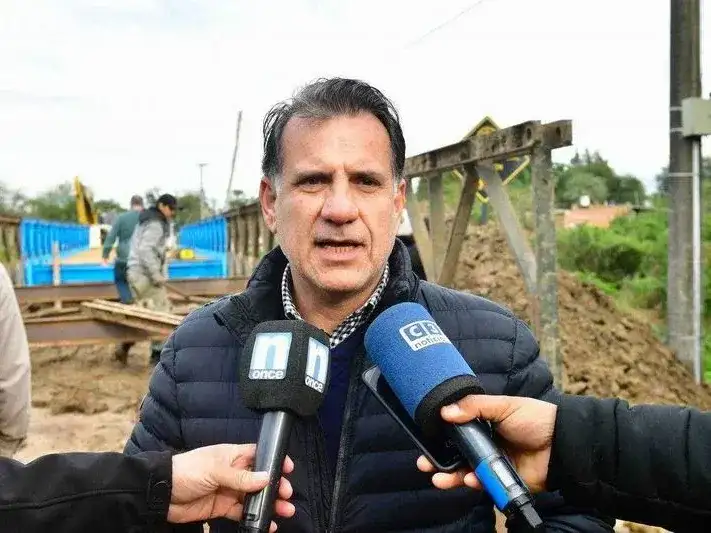 La construcción del nuevo puente sobre 
el riacho El Pucú ingresa en su etapa final