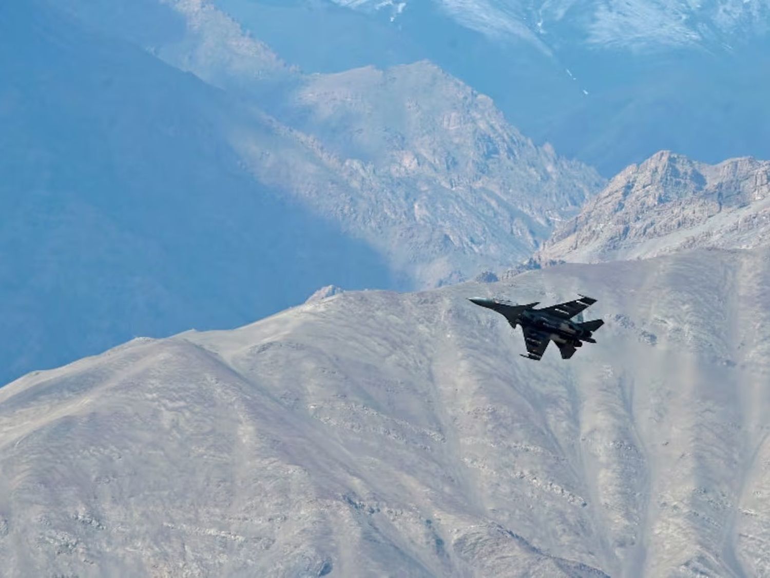 India bombardeó nueve bases pakistaníes y crece la tensión entre dos potencias con armas nucleares