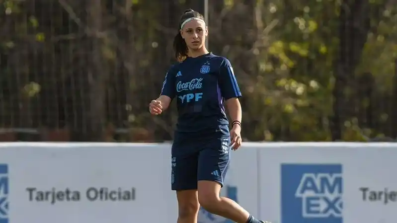 Repetto, con la camiseta de entrenamiento de la Selección Argentina