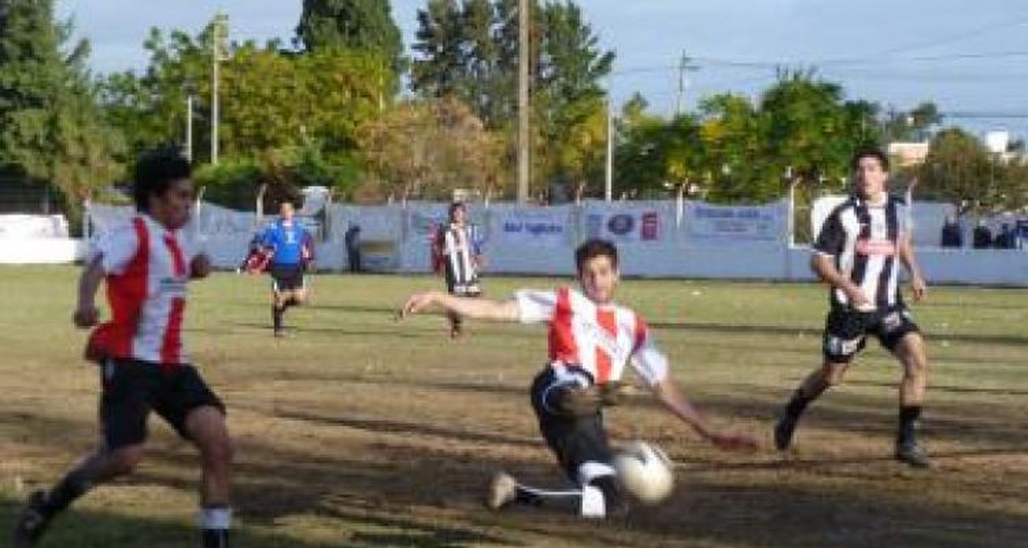 Mitre y Agricultores lideran