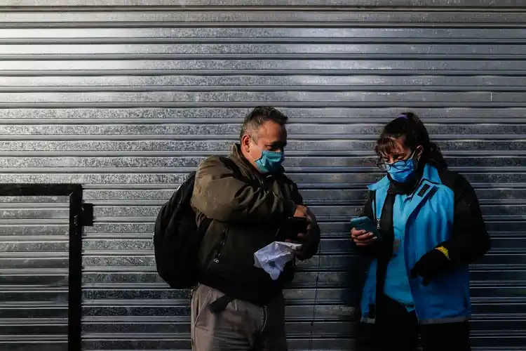 Hubo 27 nuevas muertes y 2.262 casos en las últimas 24 horas