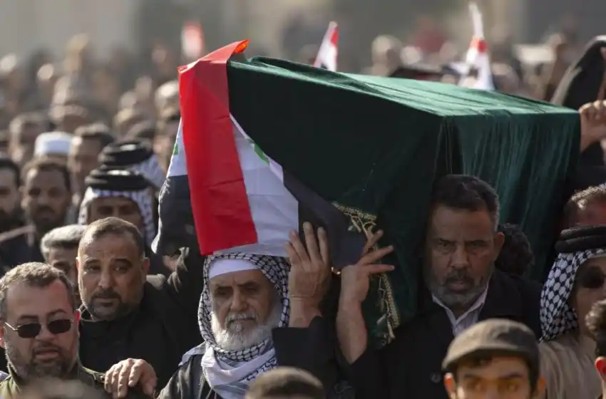 Miles de iraníes despidieron en Teherán a Qassem Soleimani