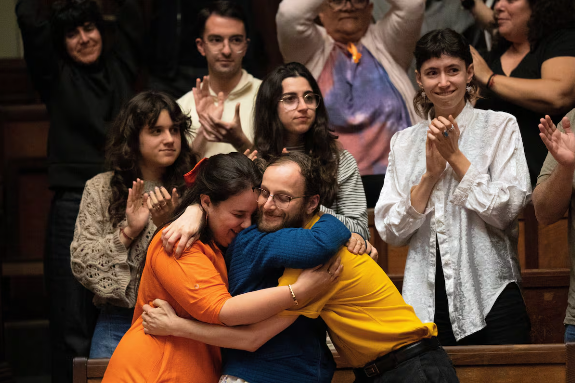 Celebración  después de la aprobación de la ley de eutana