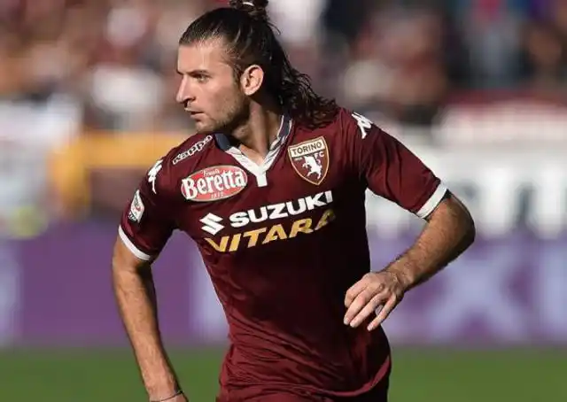 Independiente, metido en una danza de nombres