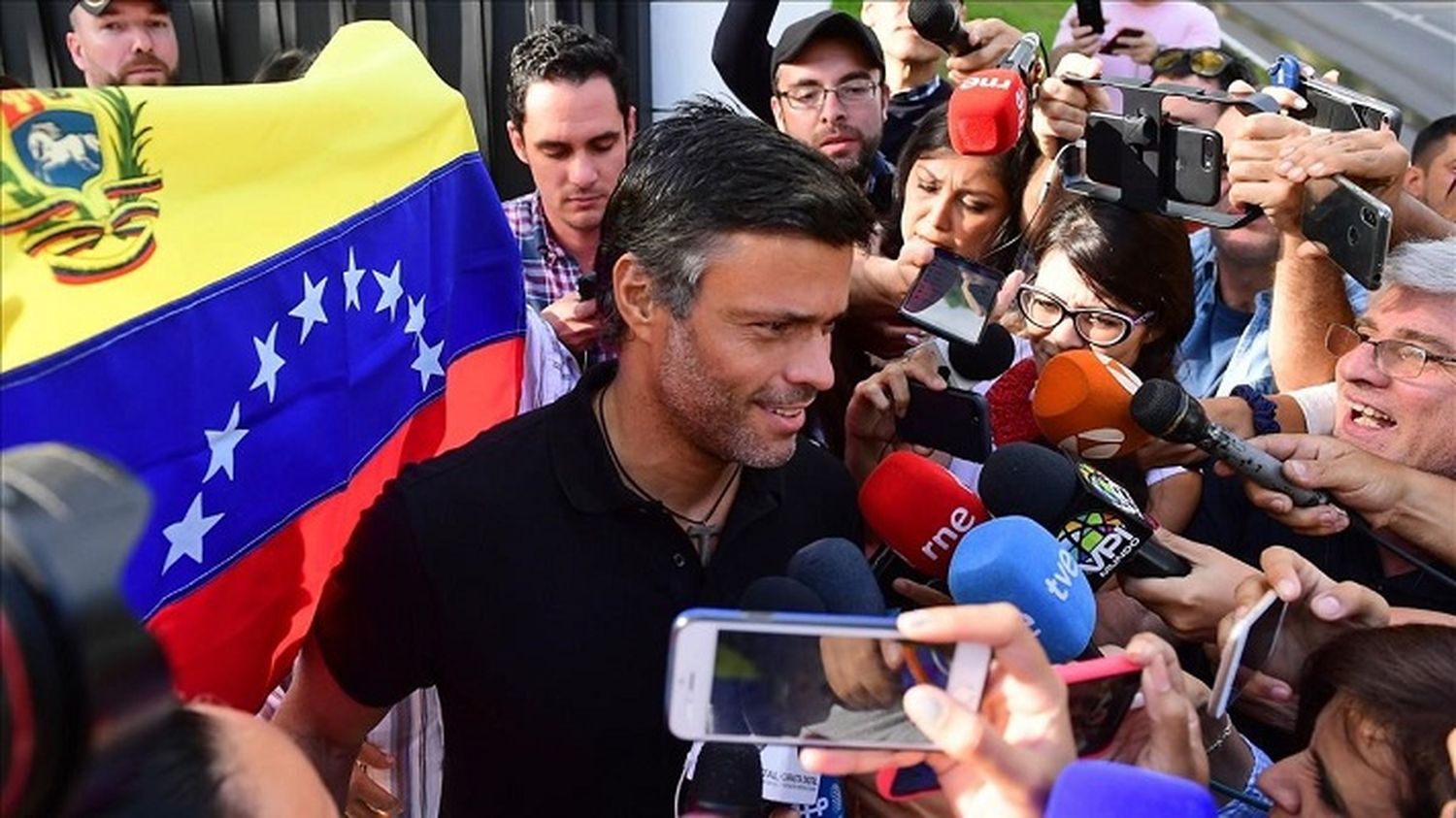 LEOPOLDO LÓPEZ desmiente multa en su contra: «No he incumplido ninguna norma»