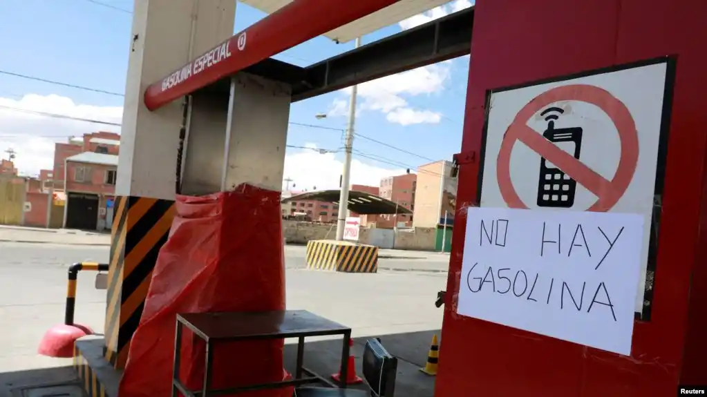 Diálogo en Bolivia atrapado en torbellino de maniobras opositoras