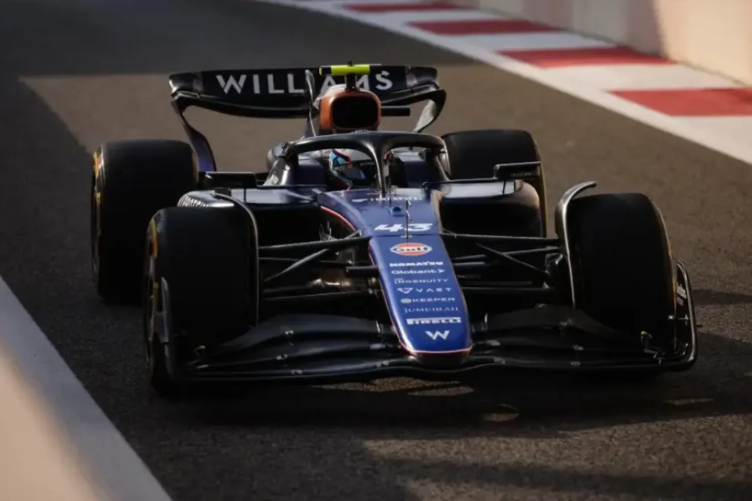 Carlos Sainz prueba con Williams en Abu Dhabi