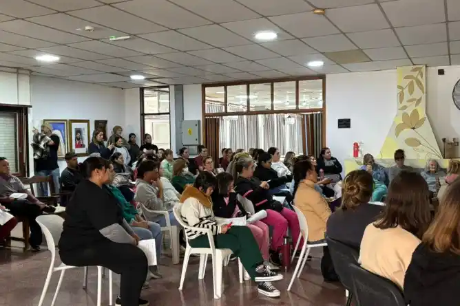 Residencia Municipal de Larga Estadía: Continúan las capacitaciones para fortalecer el trabajo interdisciplinario