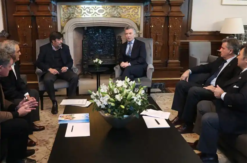 Macri le prometió al campo no aumentar las retenciones