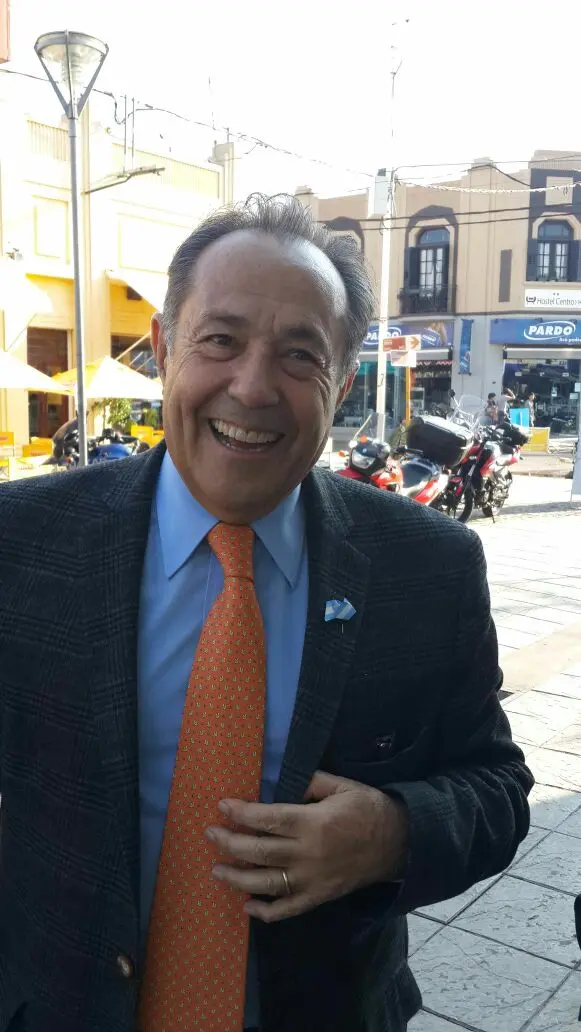Rodríguez Saá duro con Scioli por "el relato" y los gastos de campaña