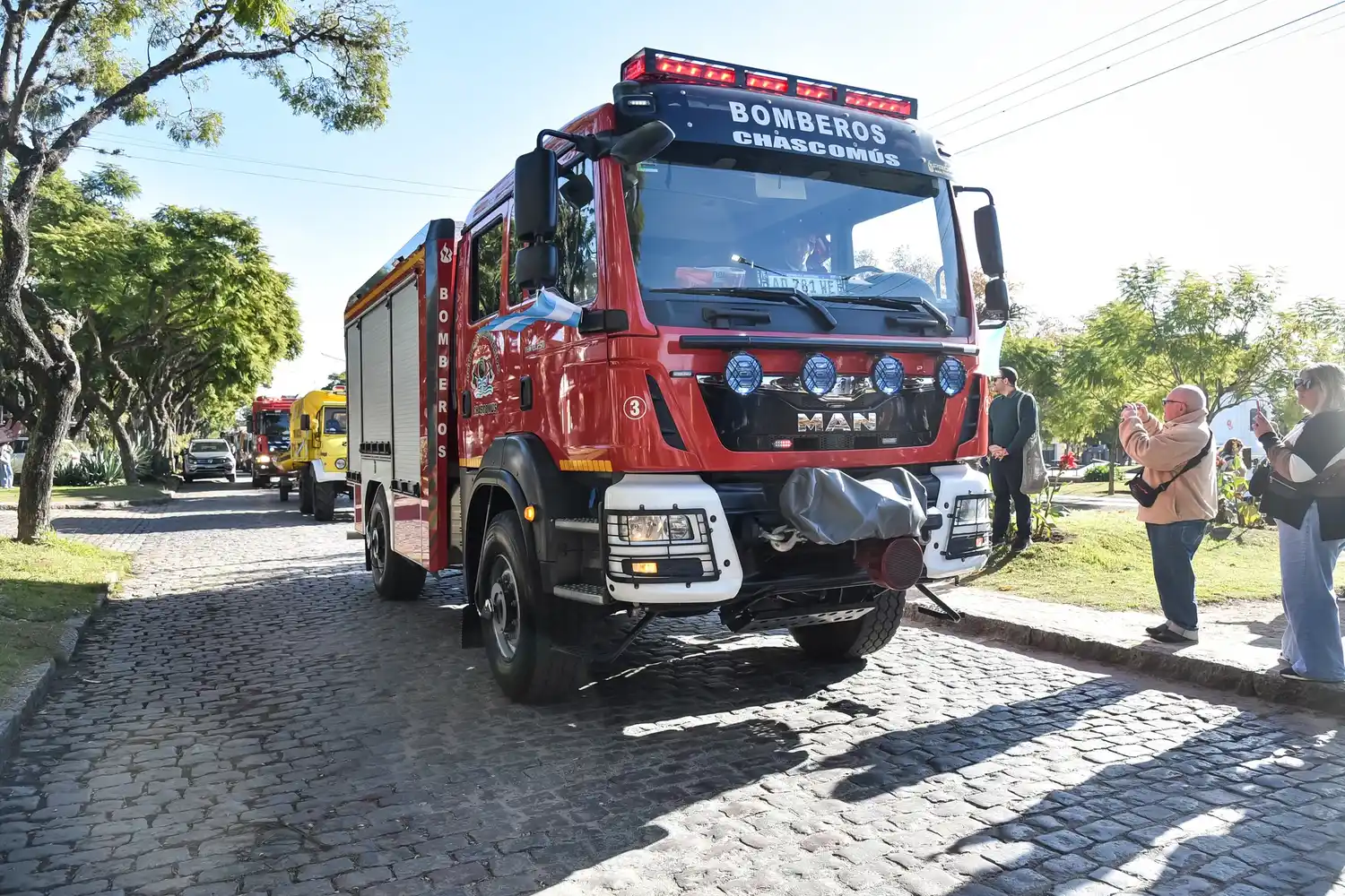 Gran desfile por el 65° aniversario del Cuartel de Bomberos Voluntarios de Chascomús