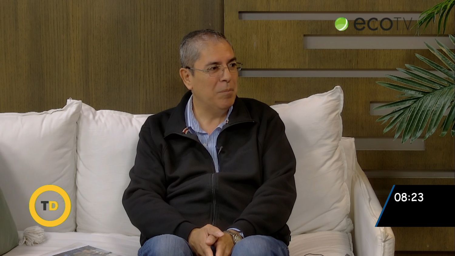 Oscar Urruchúa presentó "El guerrero de dos cicatrices"