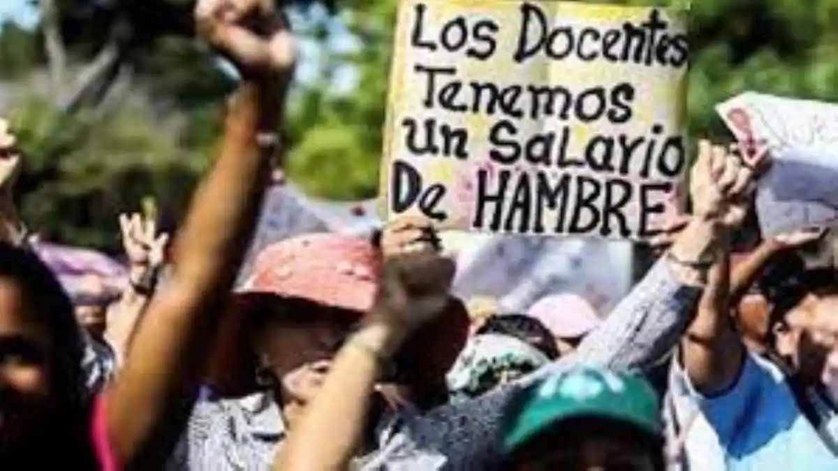 Más de la mitad de los docentes venezolanos están «por debajo de la línea de pobreza»