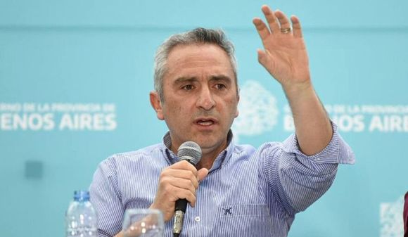 "Los bonaerenses estamos siendo castigados por el capricho de Milei, que eligió a Kicillof como enemigo", dijo Larroque