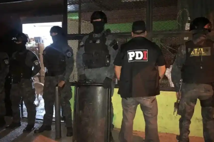 Un detenido y dos armas de fuego secuestradas tras allanamientos en Empalme Graneros