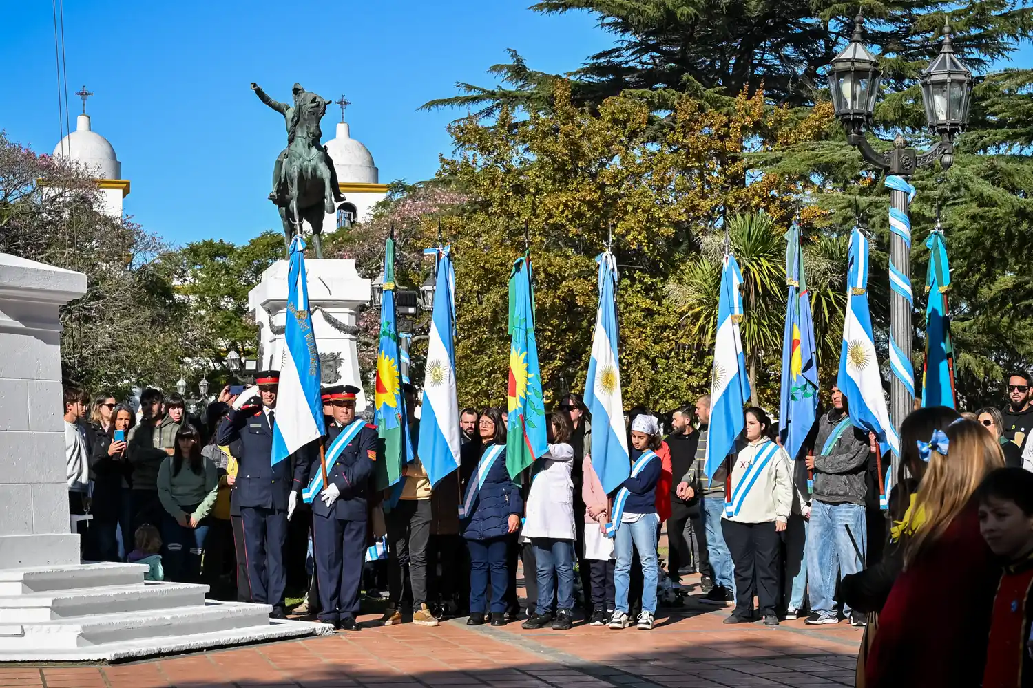Chascomús festejó el 25 de Mayo en la plaza Independencia con un llamado a ser protagonistas del futuro