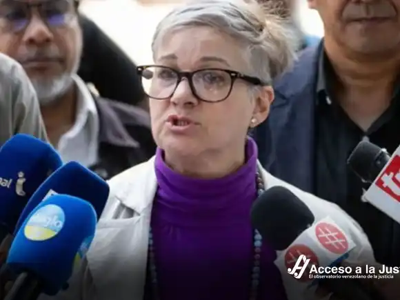 Desde Colombia, María Alejandra Díaz cuenta que está a salvo y con parte de su familia