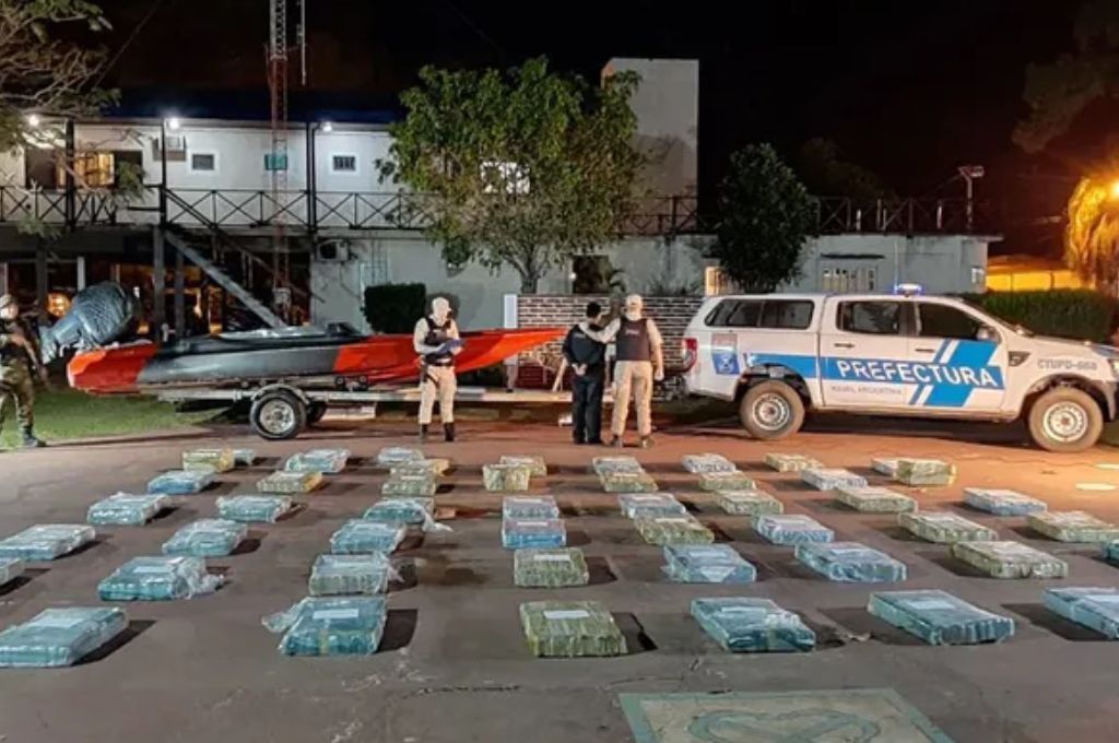 Corrientes: detuvieron a un hombre y secuestraron un cargamento millonario de marihuana