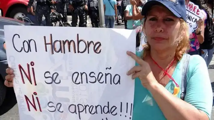 ¡VOCACIÓN CON HAMBRE no funciona! Esta es la realidad que enfrentan los maestros venezolanos