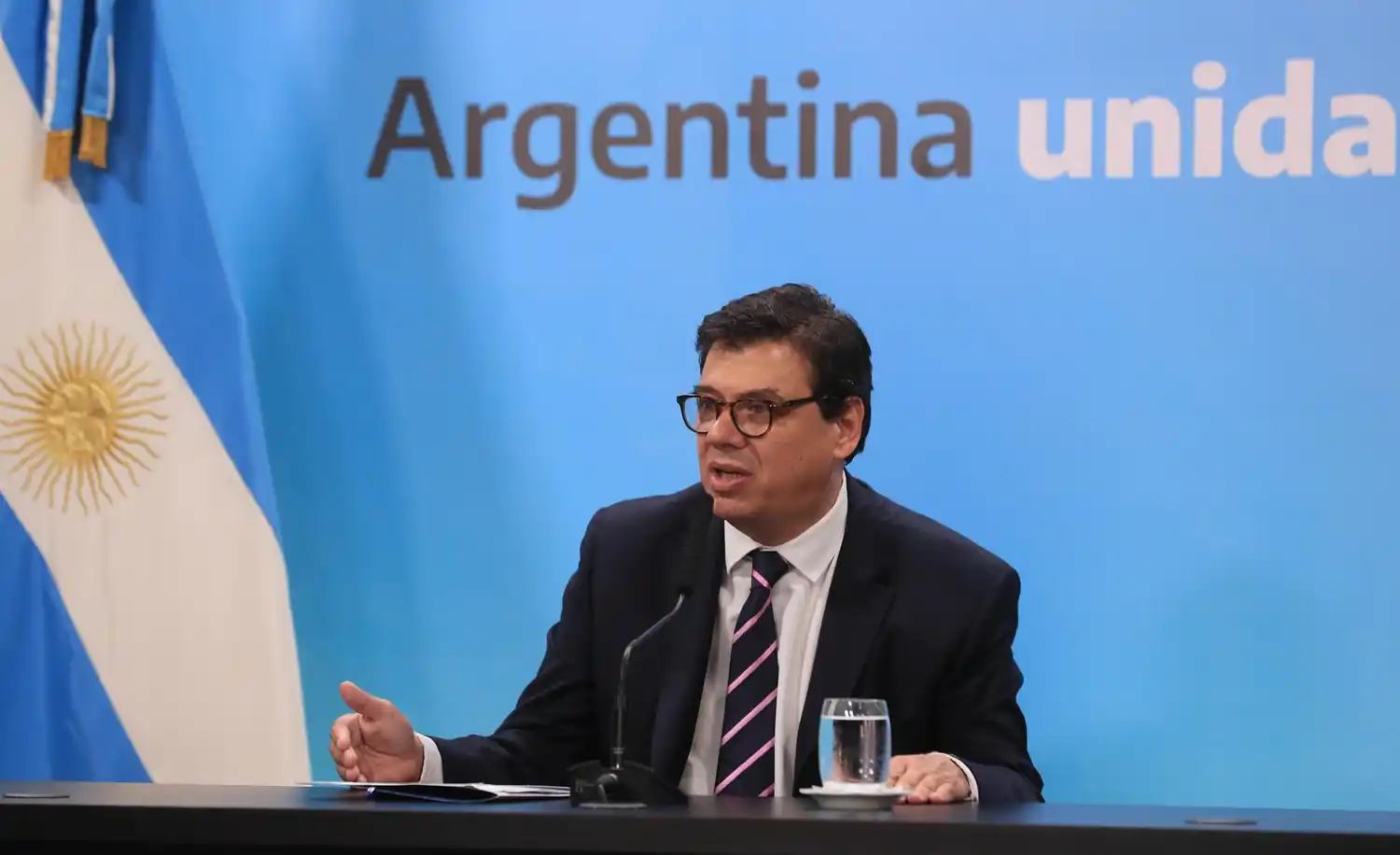 Adelantan la suba del salario mínimo, que quedará en septiembre en $29.160