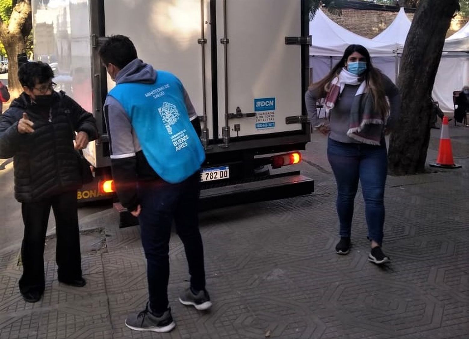 Vacunación contra el coronavirus: llegaron 500 dosis y hay 440 turnos para este viernes