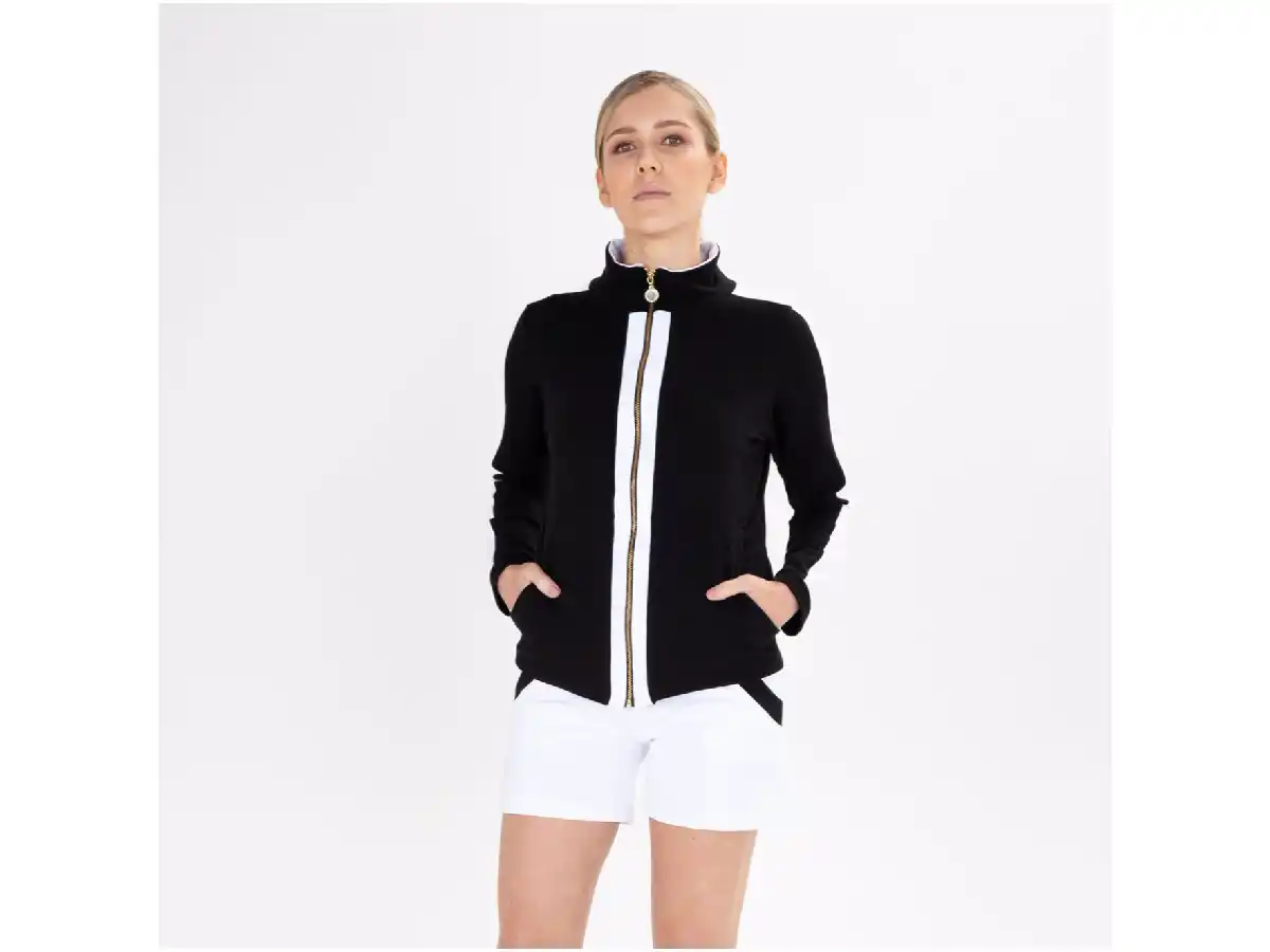  Un look deportivo y  elegante a la vez es posible   