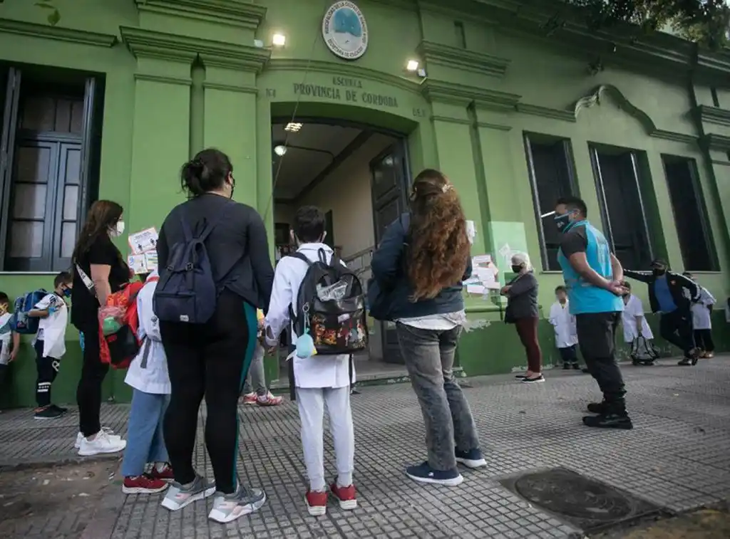 La Corte falló a favor de la Ciudad por las clases y el Gobierno le salió al cruce