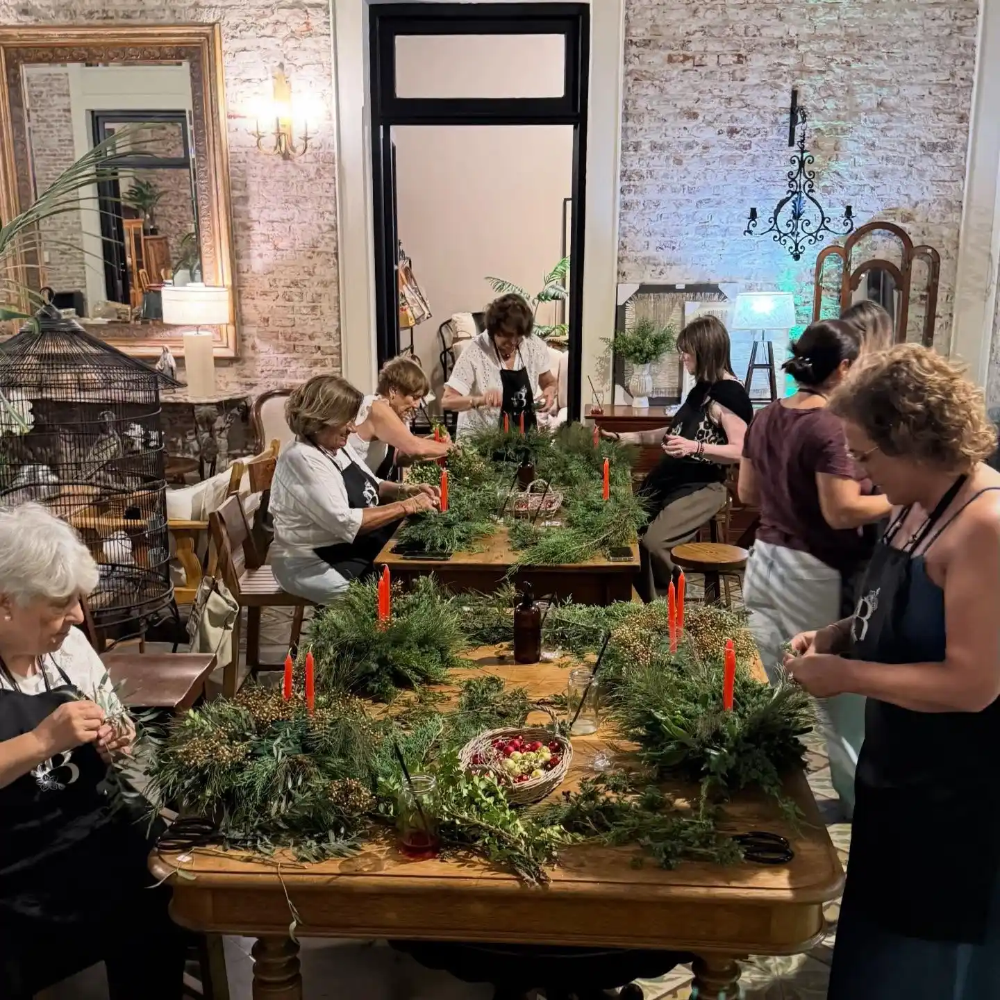 Nueva edición de arreglos florales de LA BAULERA