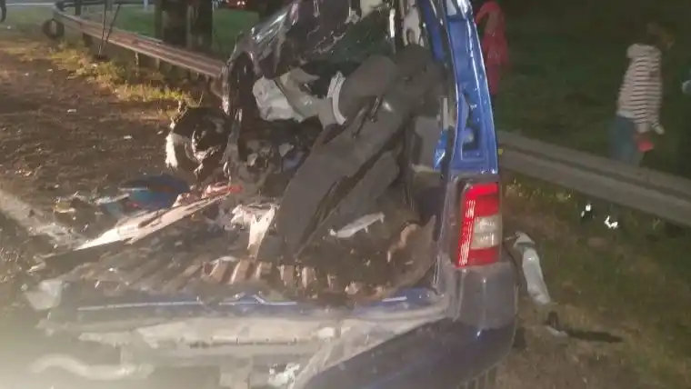 Una familia murió en un accidente en la autopista Rosario-Córdoba