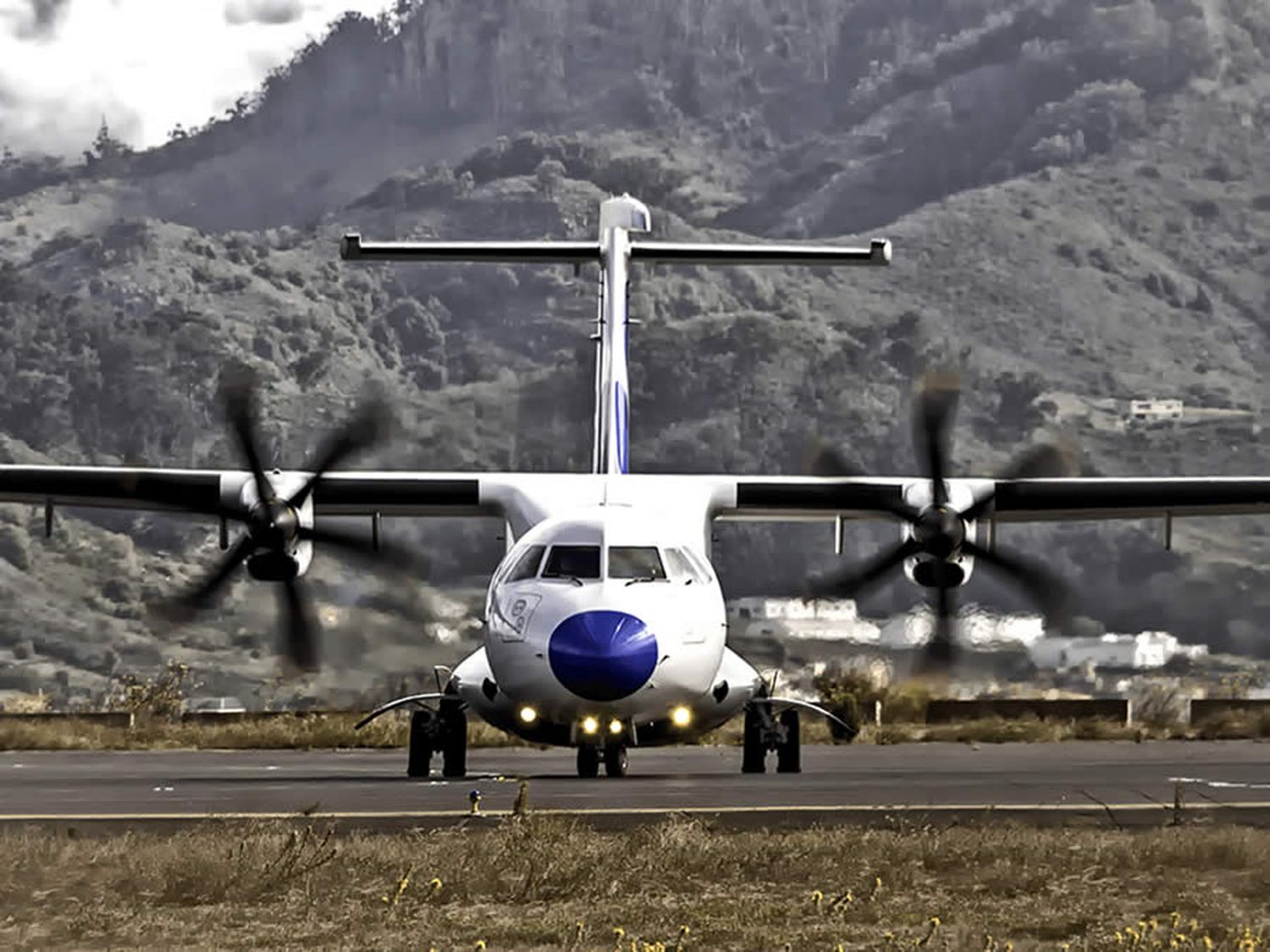 Canaryfly operará vuelos cargueros regulares entre las Islas Canarias y Madrid