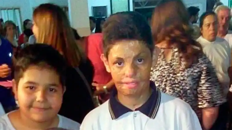 Conmovedora lección del niño que perdió a su papá en un incendio 