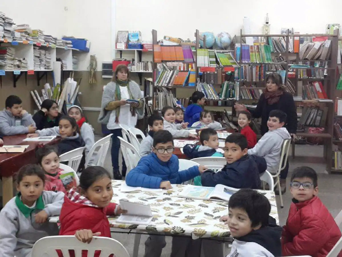 En Arroyito, la Biblioteca va a la escuela  
