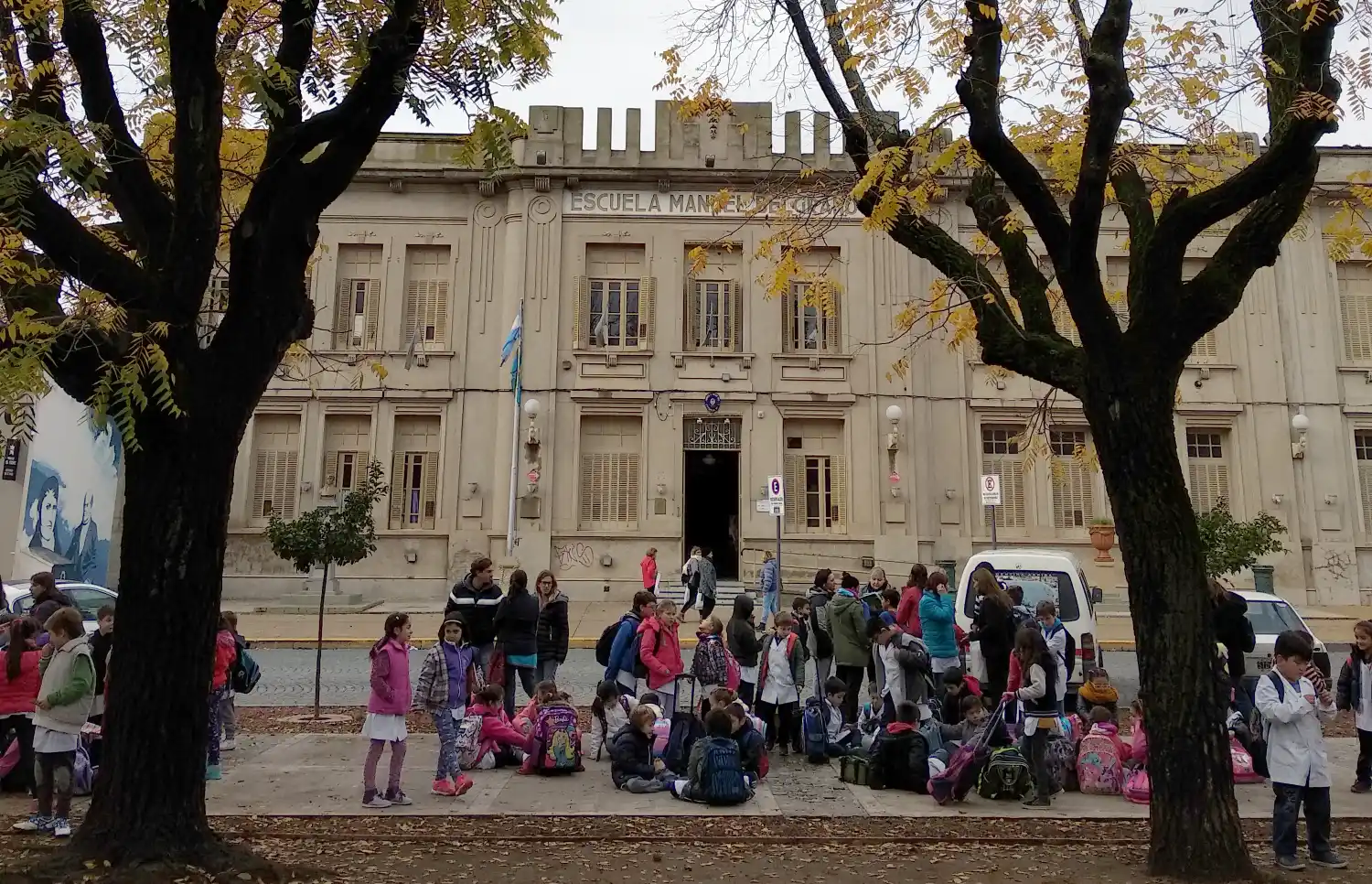 Volvieron las amenazas de bomba: evacuaron la Escuela N° 1