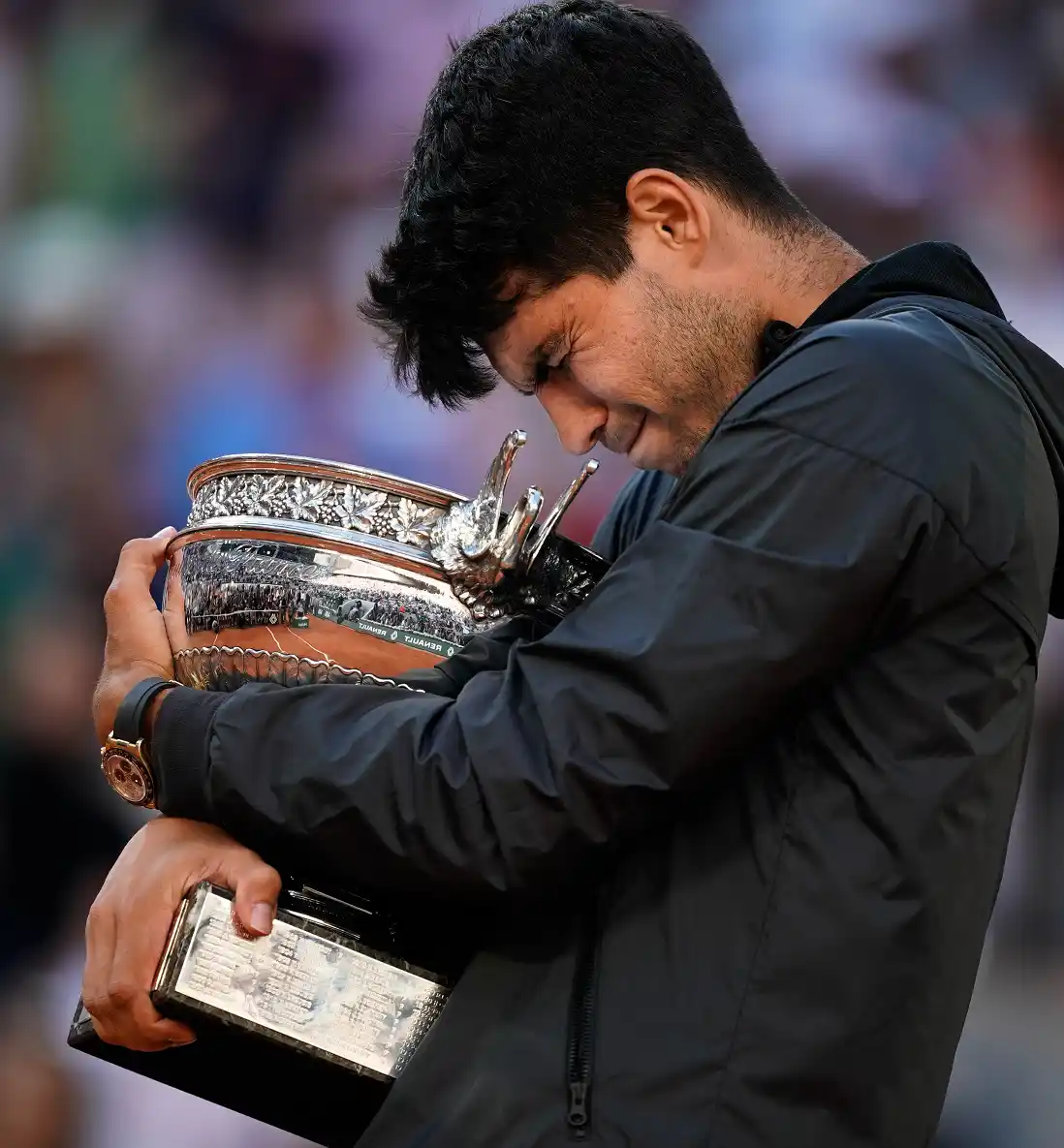 Carlos Alcaraz venció en cinco sets a Alexander Zverev y conquistó el Roland Garros 2024