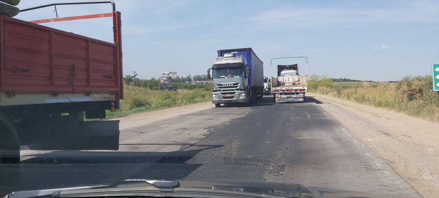 Variante “Joaquín Vivanco”: Avanza el deterioro de la ruta mientras se discute quién debe repararla