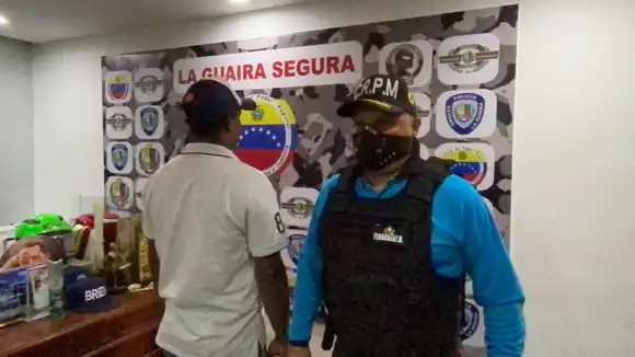 ¡JUSTICIA! Imputarán cuatro delitos a polivargas que asesinó de un disparo a canino en Catia la Mar